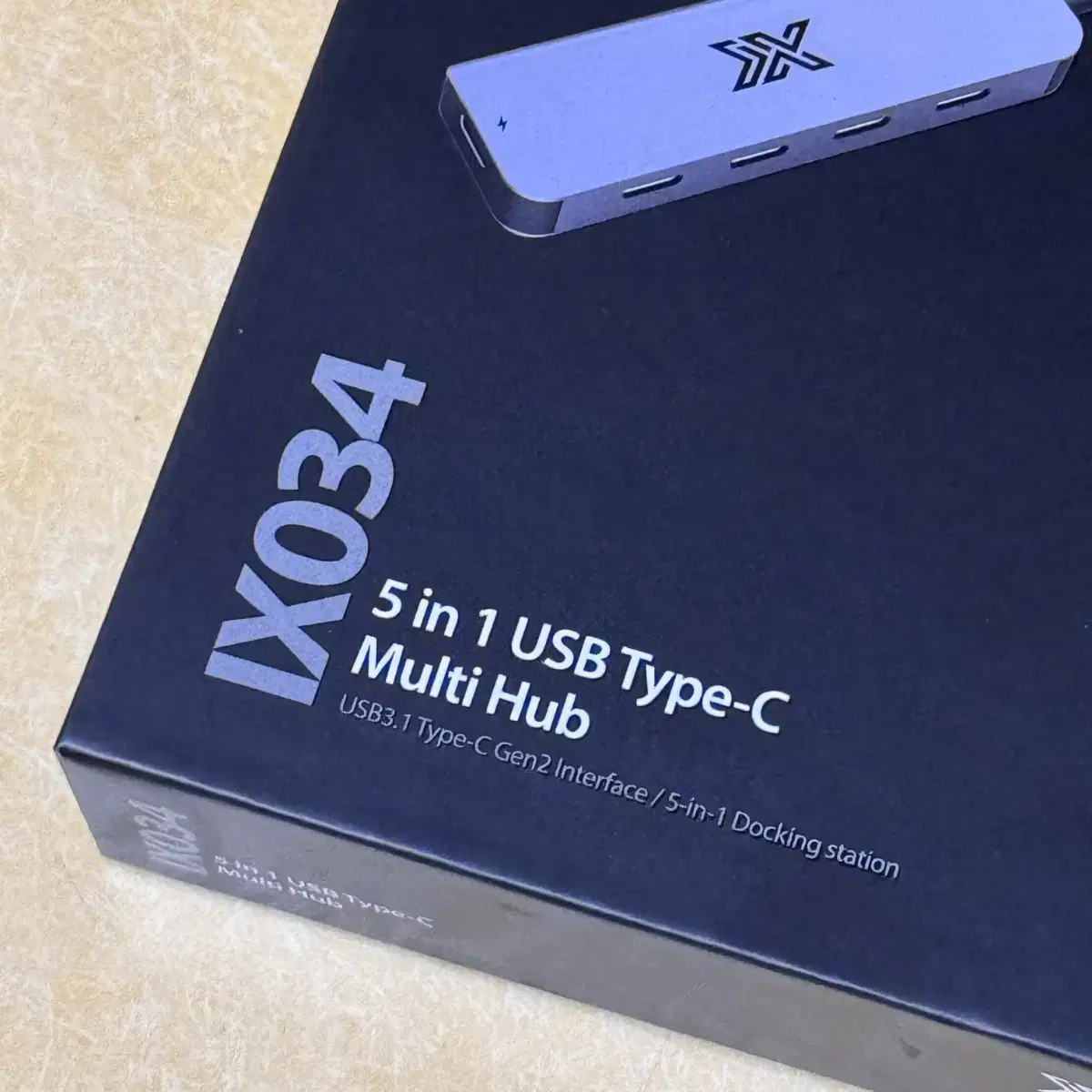 리버샵 아이엑스 USB C to C 멀티허브 분배기 새상품 판매합니다.