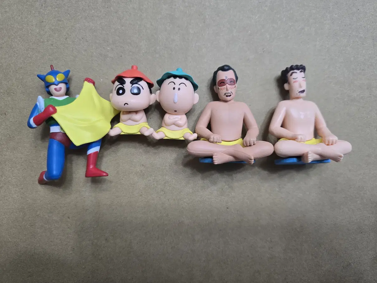 Changu Can't Stop Crayon Shin-chan Gacha Figures Collection Sauna Changu 5pcs