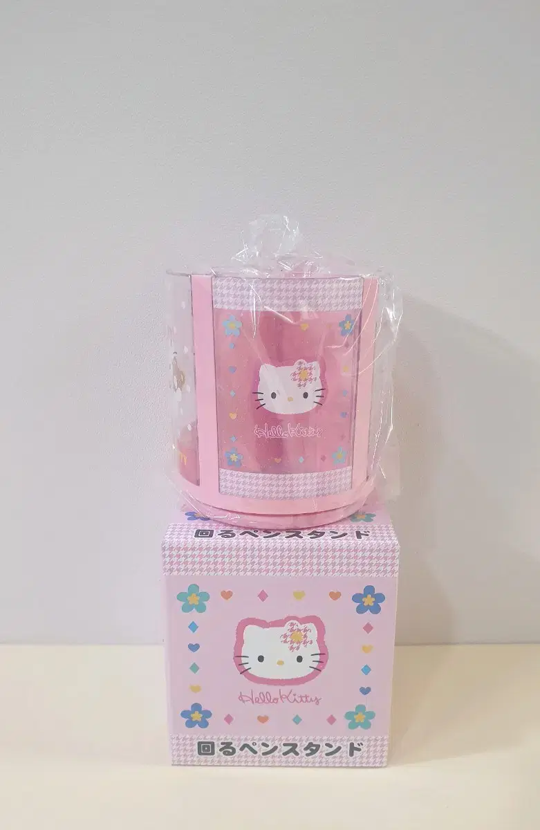 Sanrio Hello Kitty Pen Stand Pencil Holder Storage Pen Rack