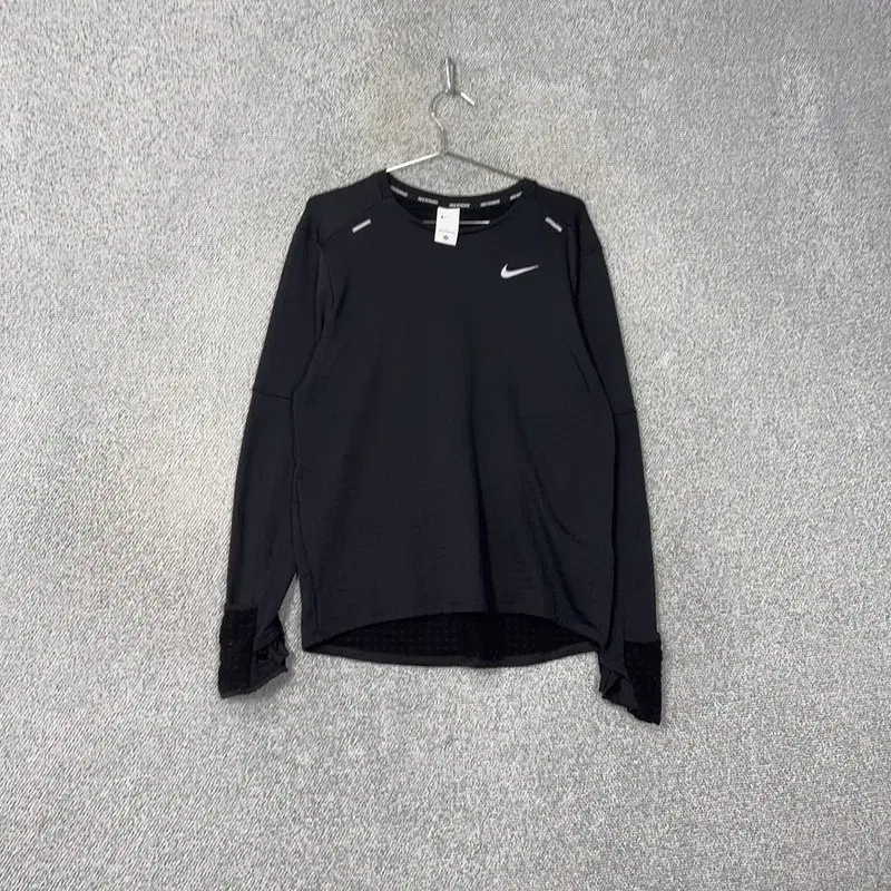 Nike Black Thermafit Performance Workout Long Sleeve Tee L