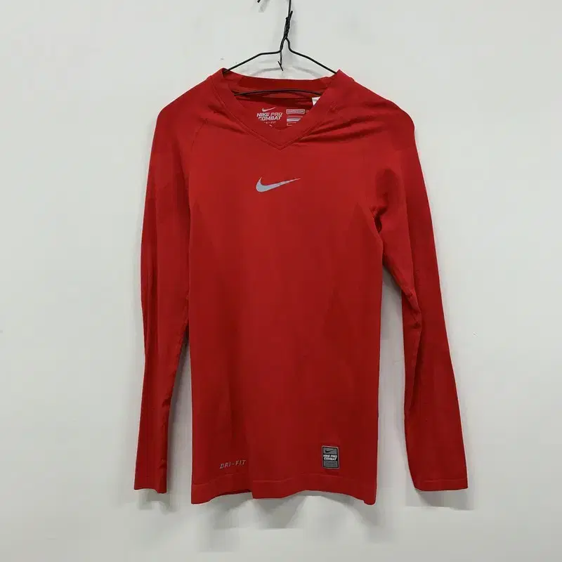 Nike Pro Combat Tee Functional Healthiest Workout Long Sleeve 95 G00270