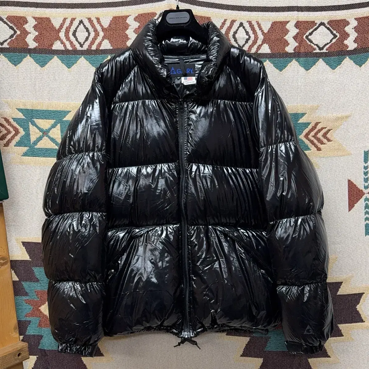 GERRY Glossy down jacket