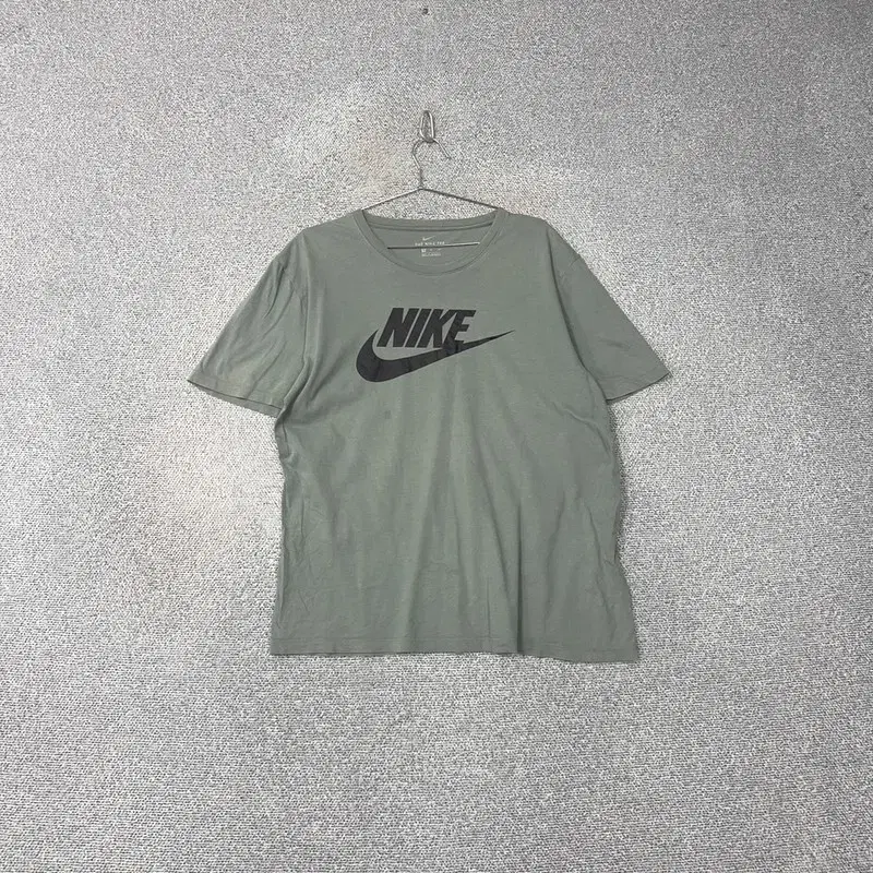 Nike Swoosh Vintage Short Sleeve Tee L