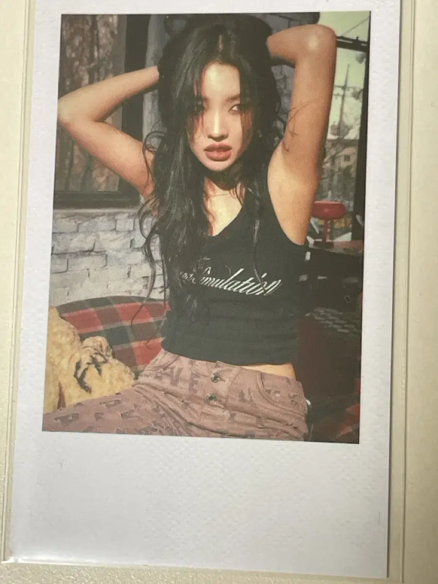 Woman idle jeon soyeon polaroid Photocard