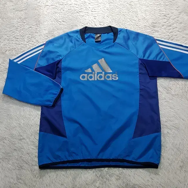 M 95-100) Adidas Lightweight Windproof Tee