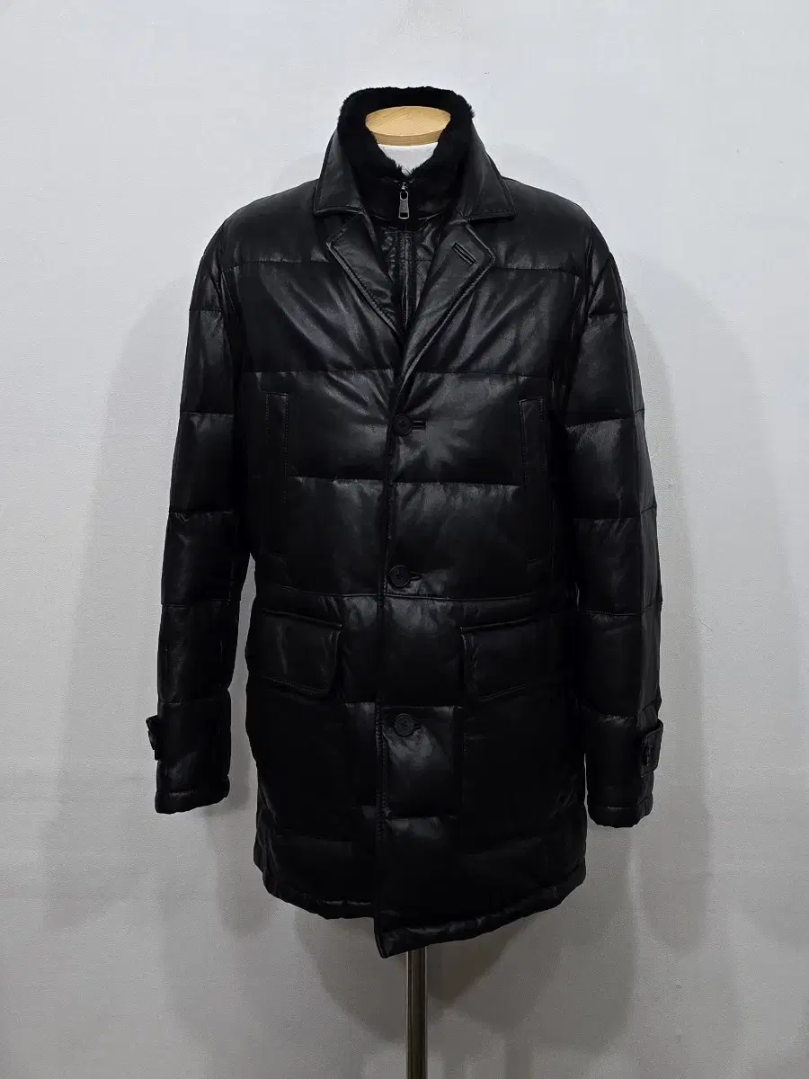 [105] Men's Andrew Mark Sheepskin Padded