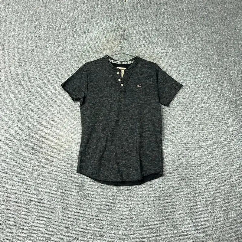 Hollister Gray Logo V-Neck Short Sleeve Tee S