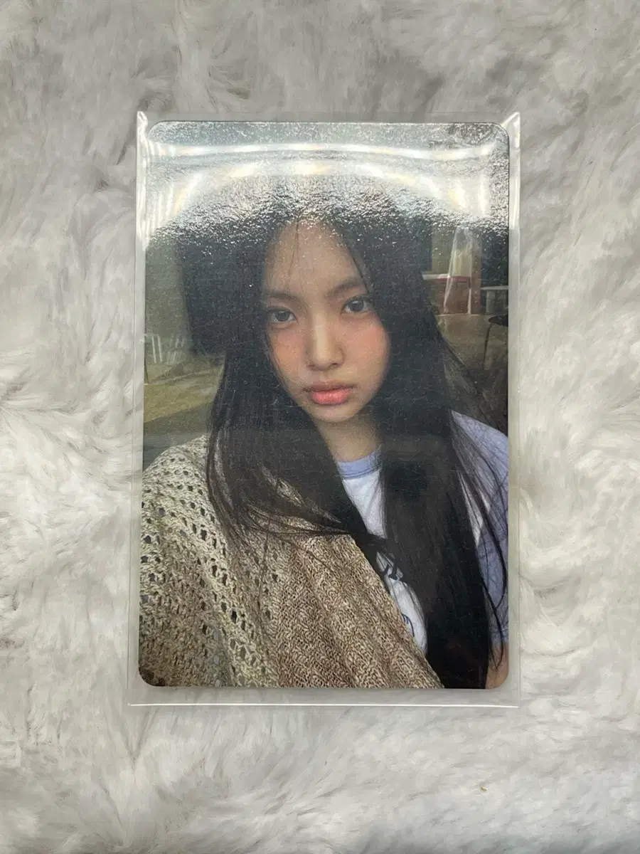 (Quick sale) new jeans hyein line friends photocard Sell