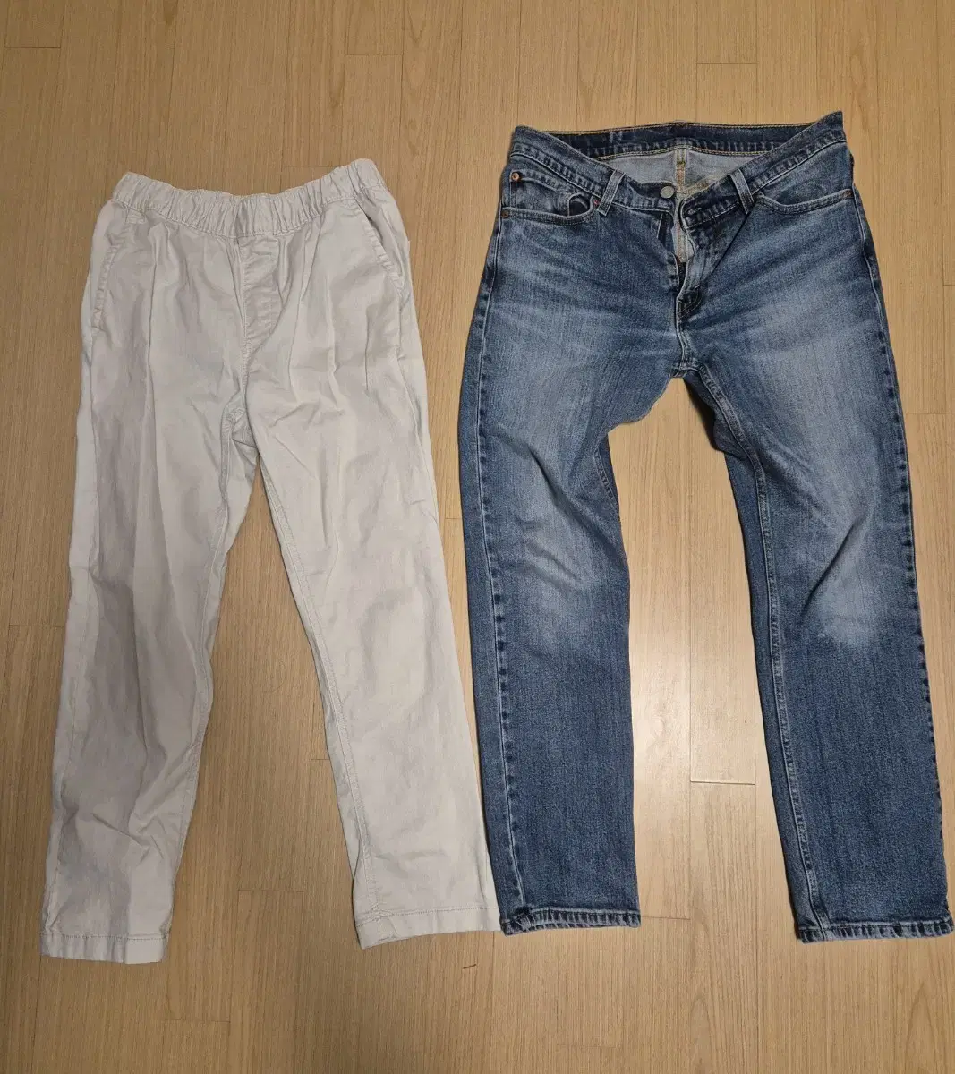 Levi's jeans and 2 pairs of elasticized pants bulk (recommended 30-31)