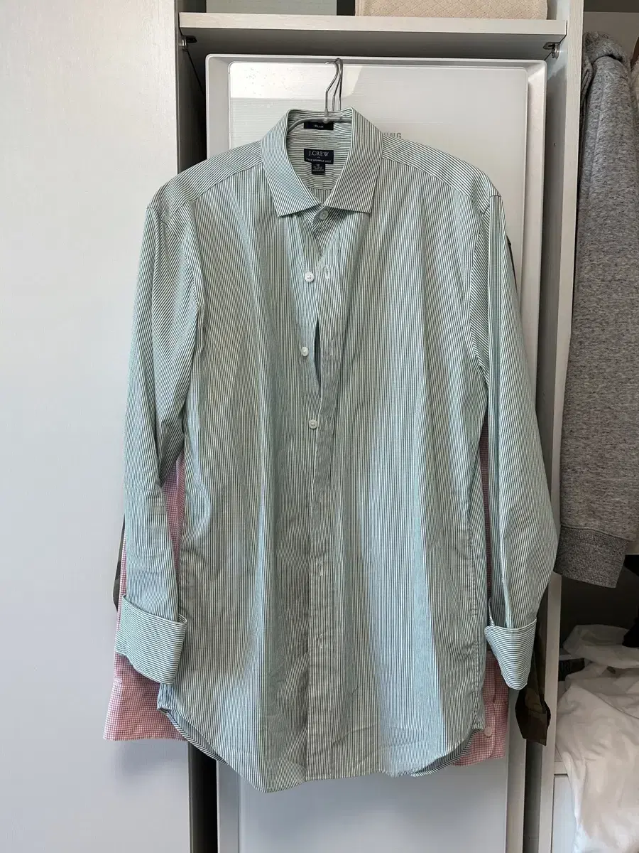 J.Crew shirt size M (true to size 100)