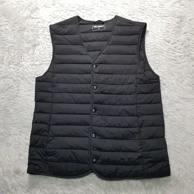 Size 105) M.I.Suit lightweight goose down padded vest / like new