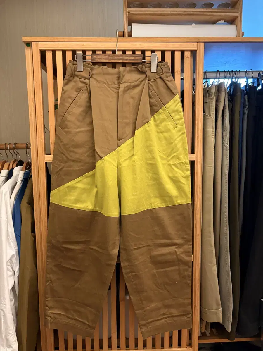 Dulcamara Cotton Twill E.JI Pants