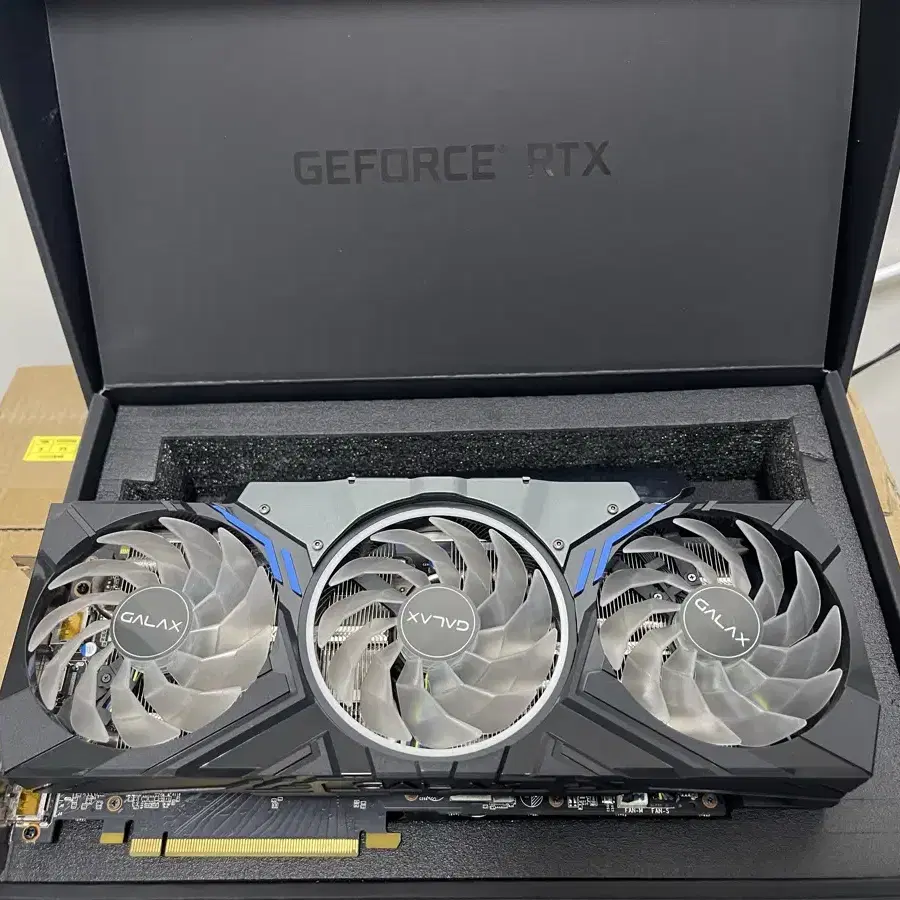 RTX 2070 SUPER ART 갤럭시