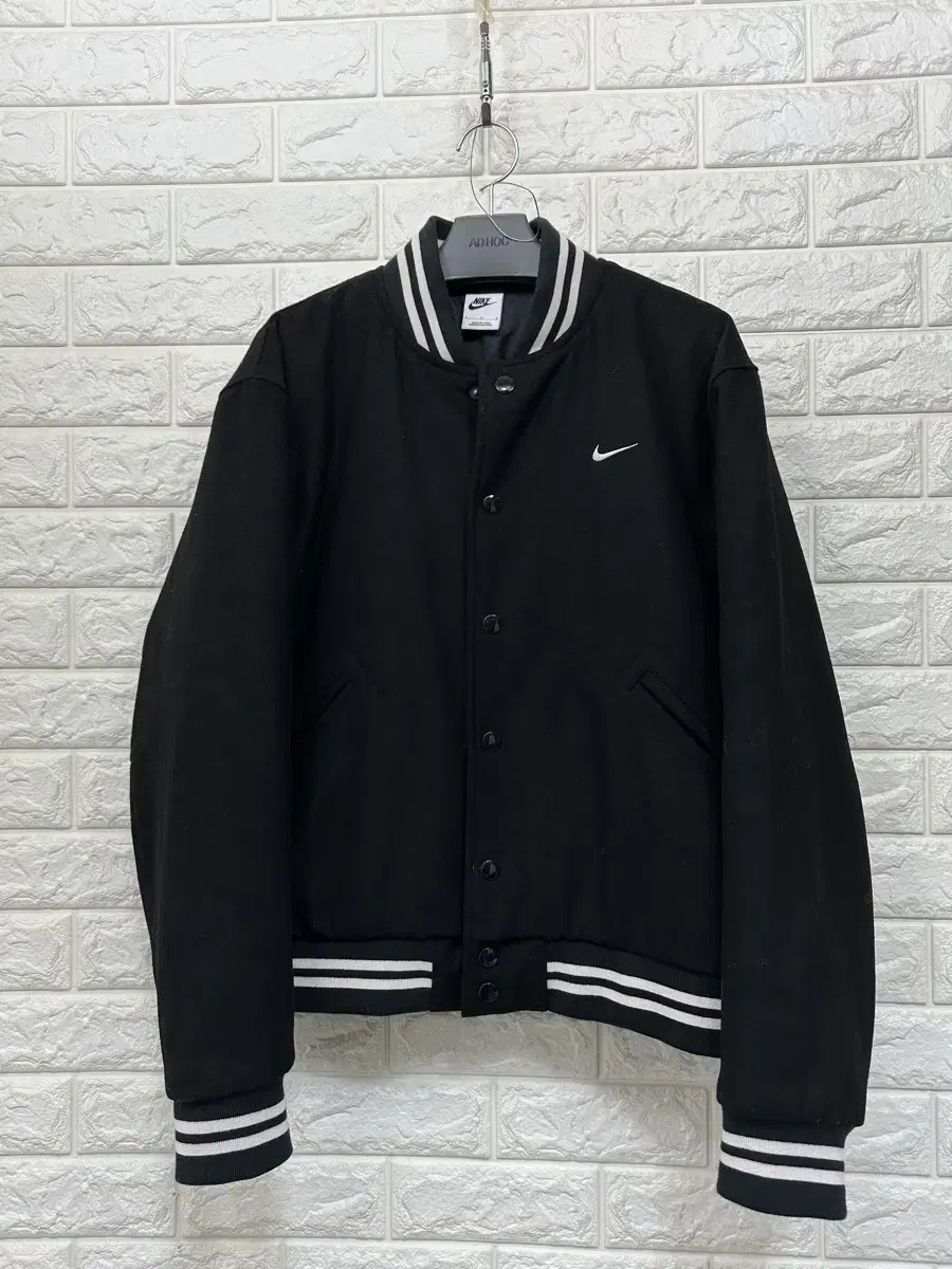 Nike Authentic Varsity Jacket L