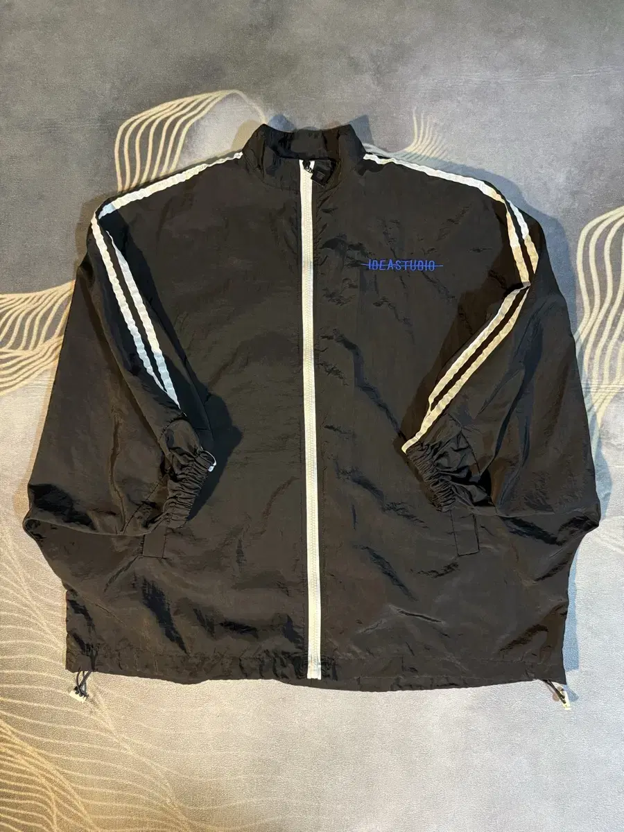 (IDEASTUDIO)Windbreaker Jacket Stingray Fit