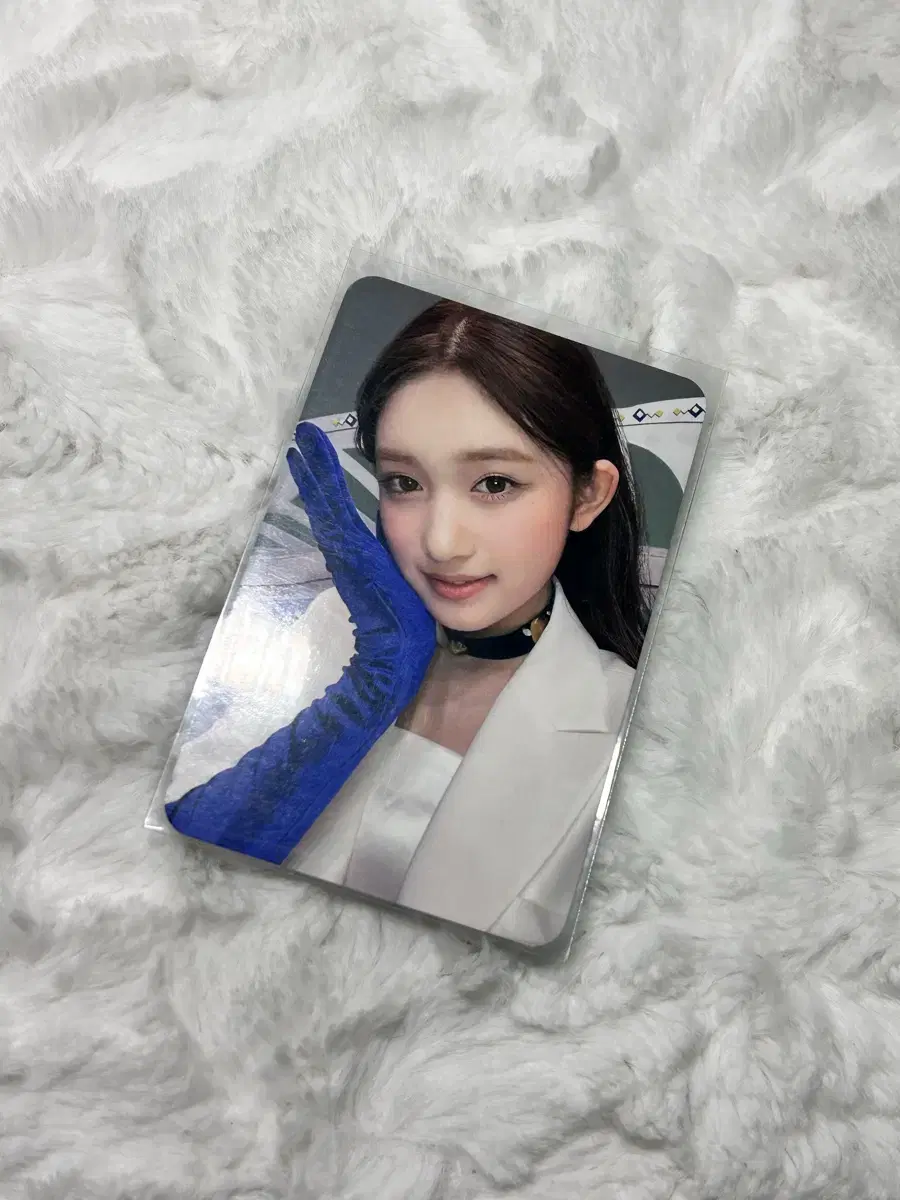 ive leeseo eleven mmt mymusictaste gloves unreleased photocard sells wts photocards