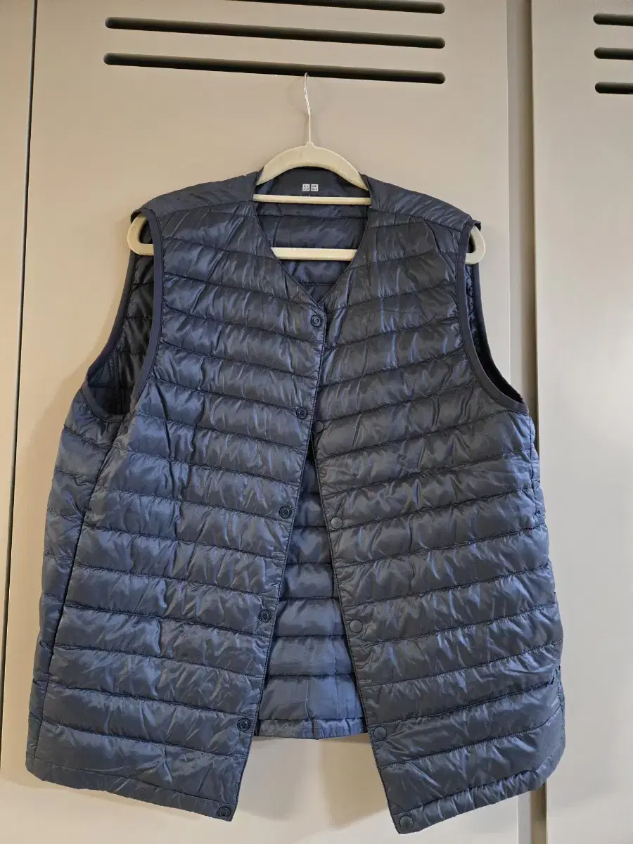 Uniqlo Lightweight Vest Padded Vest