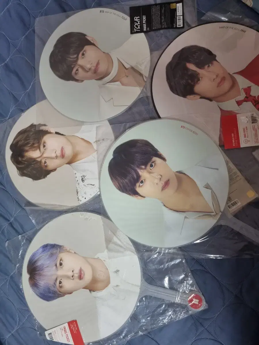 Bangtan v sells bulk of 5 Seokjin image pickets