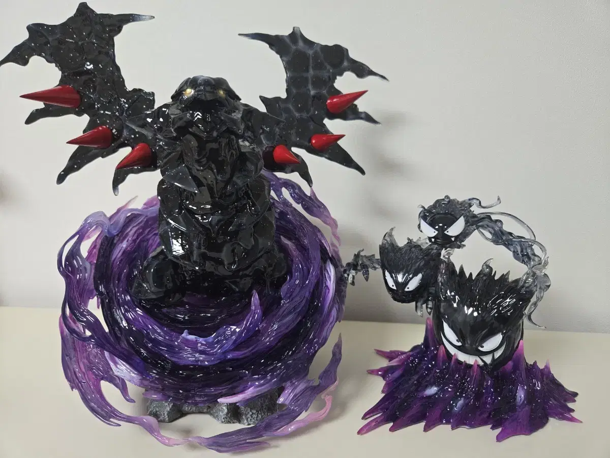 (100,000 off)Pokémon Resin ZXZ Giratina Vahn+Shadow Phantom set for sale.