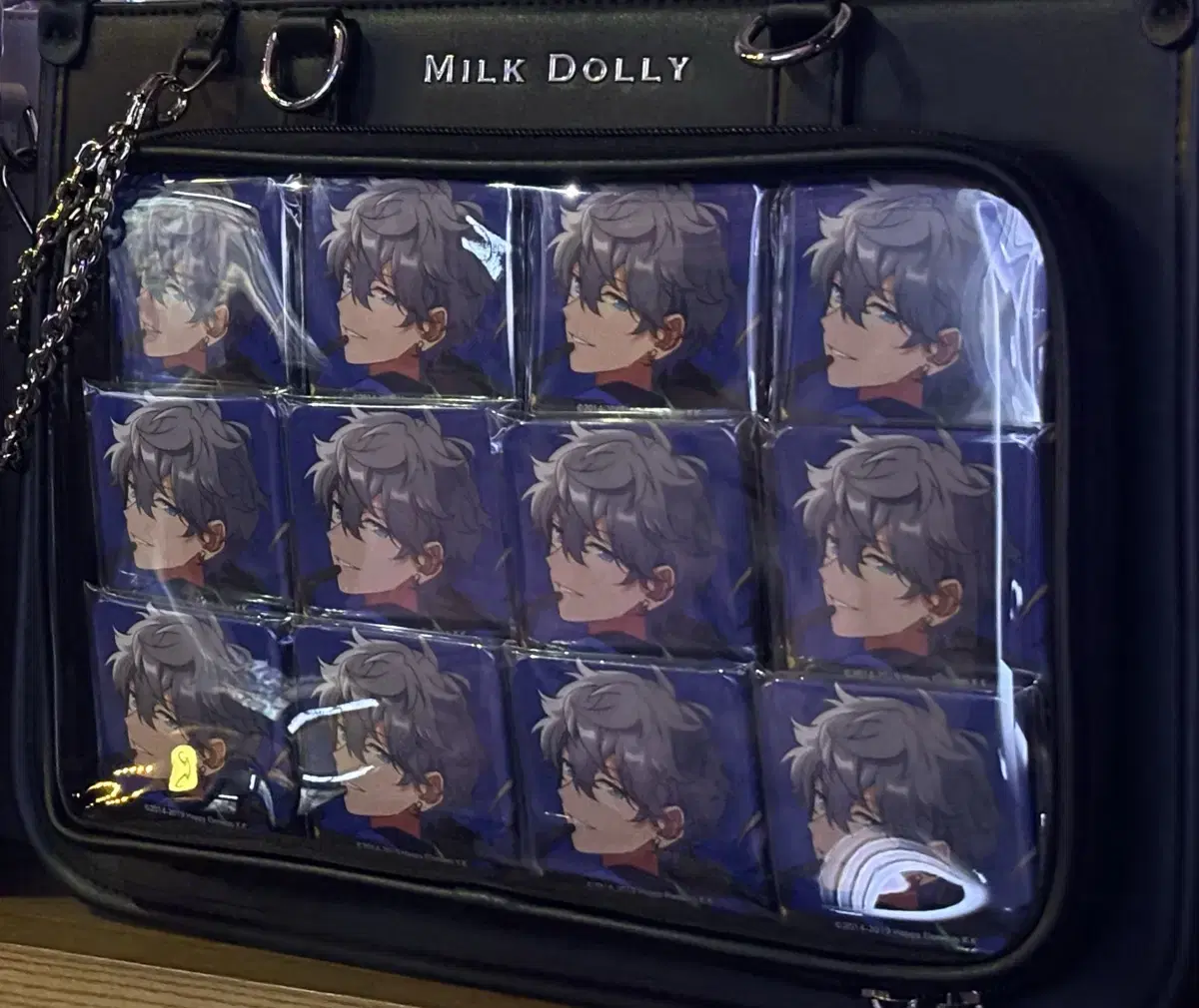 Angsta Sena Izumi Tripbadge Itabag