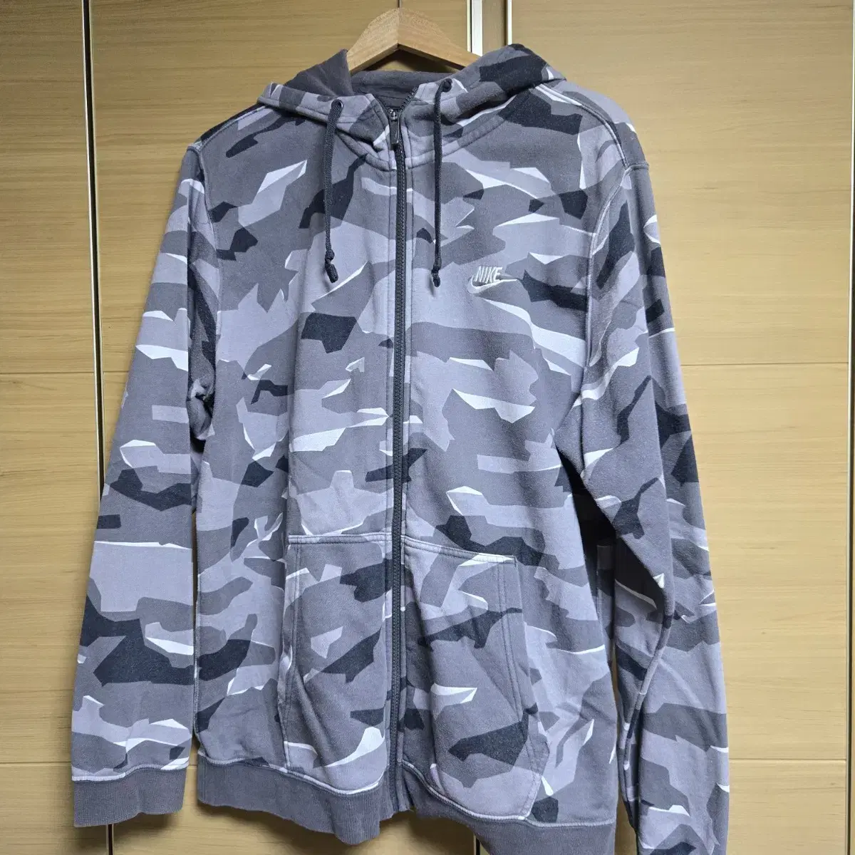 Nike Sports Camo Jogger HoodieSell Set Up