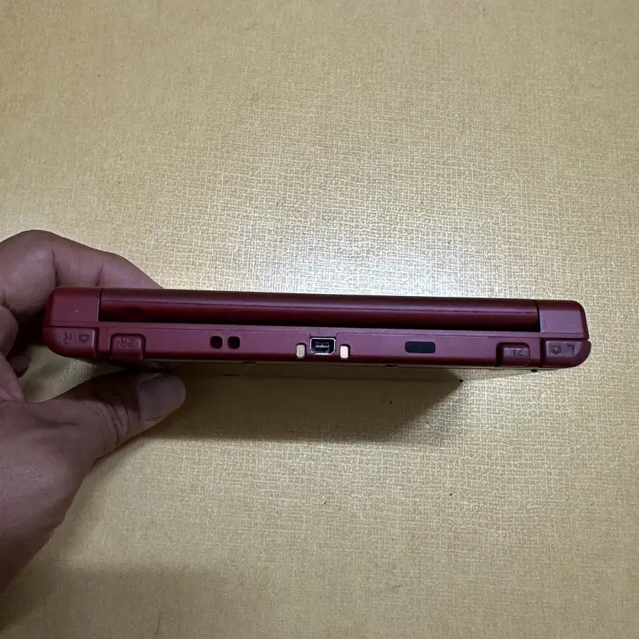 뉴 닌텐도 3ds xl 판매합니다.