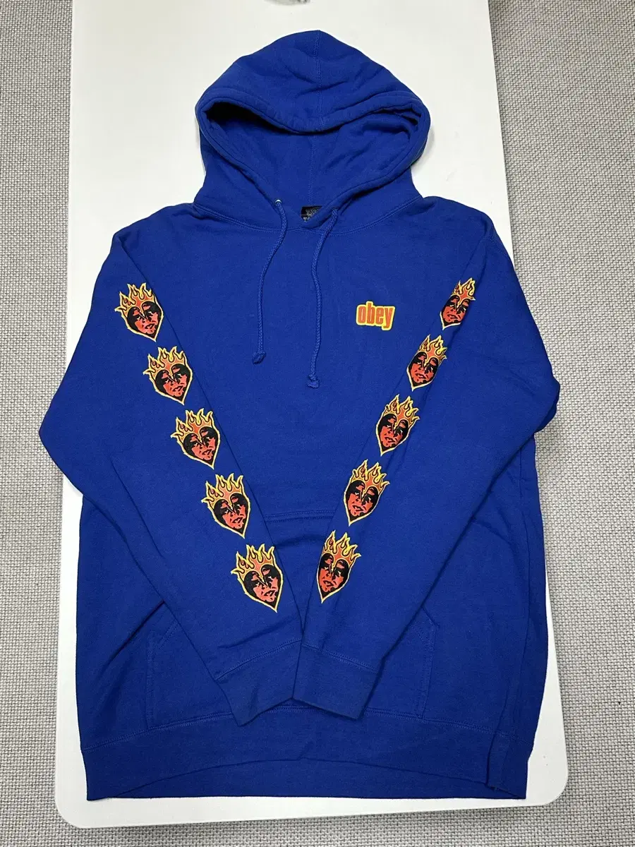 Sell Obey hoodies bloo 