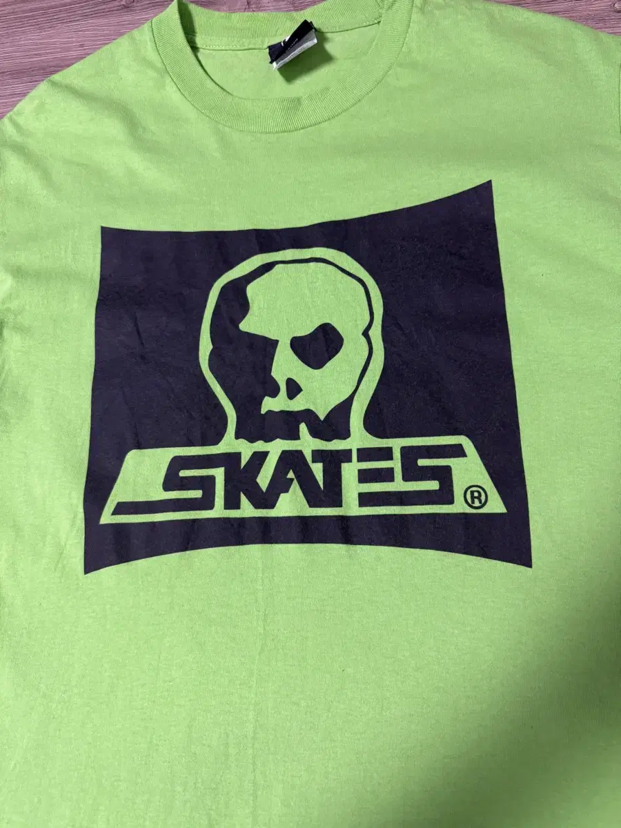 vintage skull skates skull skateboarding t-shirt