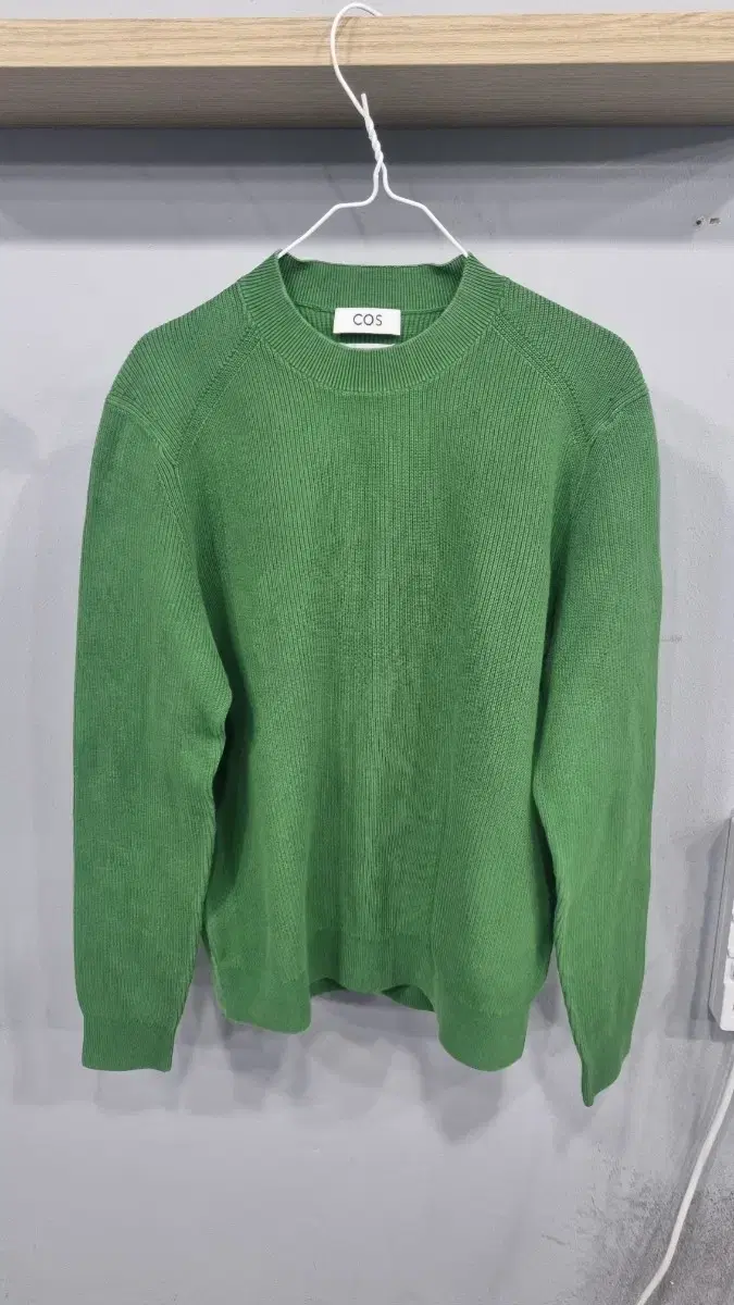 COS Cosmic Green Knit ChestSection52(100Equivalent)MarkingsM ConditionExcellent