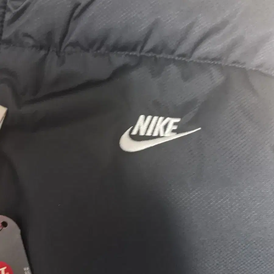 [새제품] 24FW NIKE PrimaLoft 발수 패딩 베스트