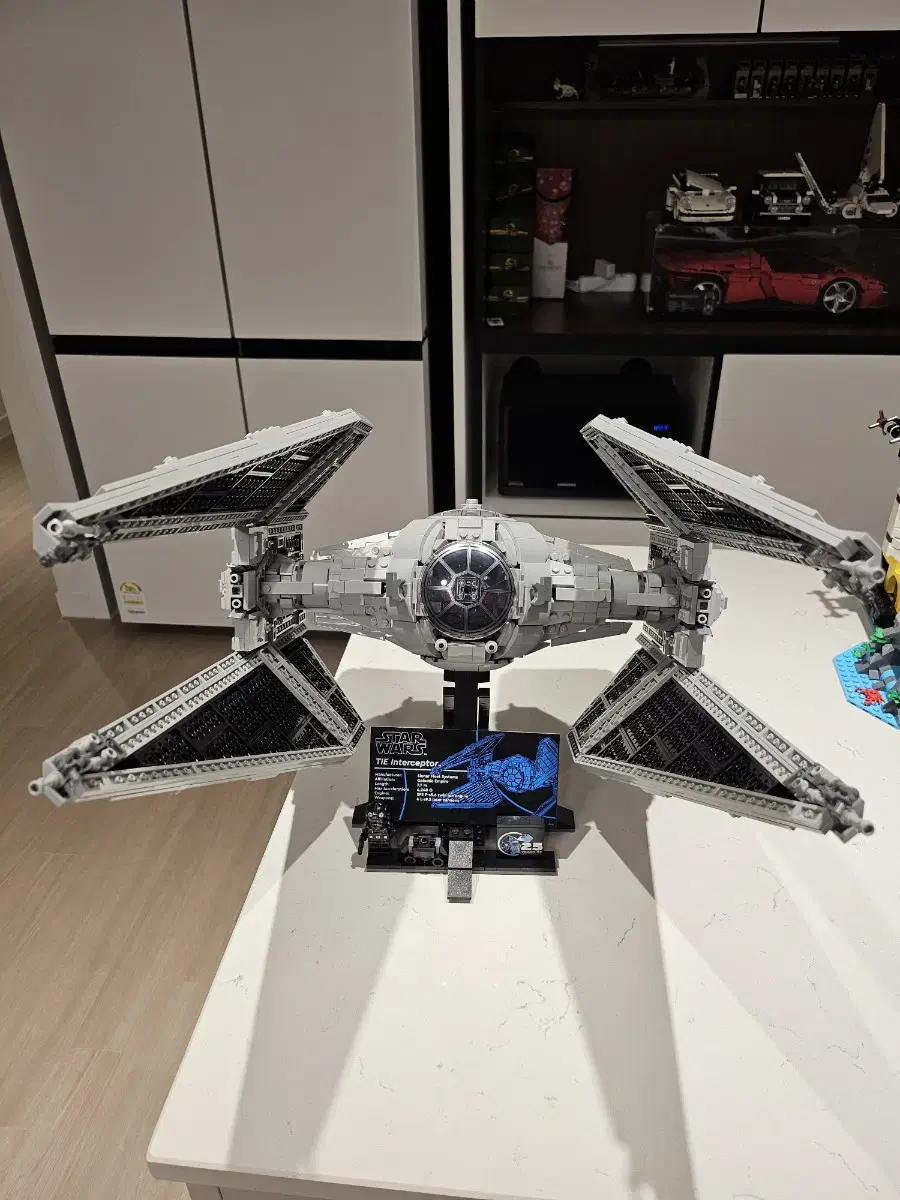 Star Wars LEGO 75382 TIE Interceptor