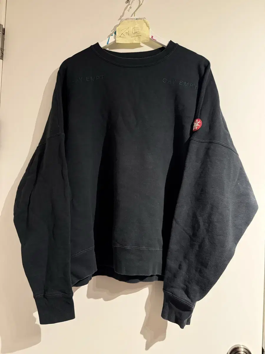 CAV EMPT 카브엠트 맨투맨