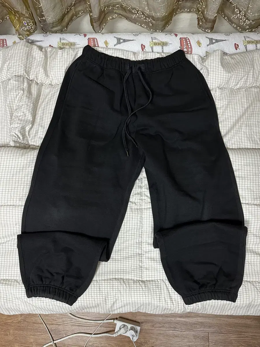 Shape AW22 Trainer Sweatpants Black(3)