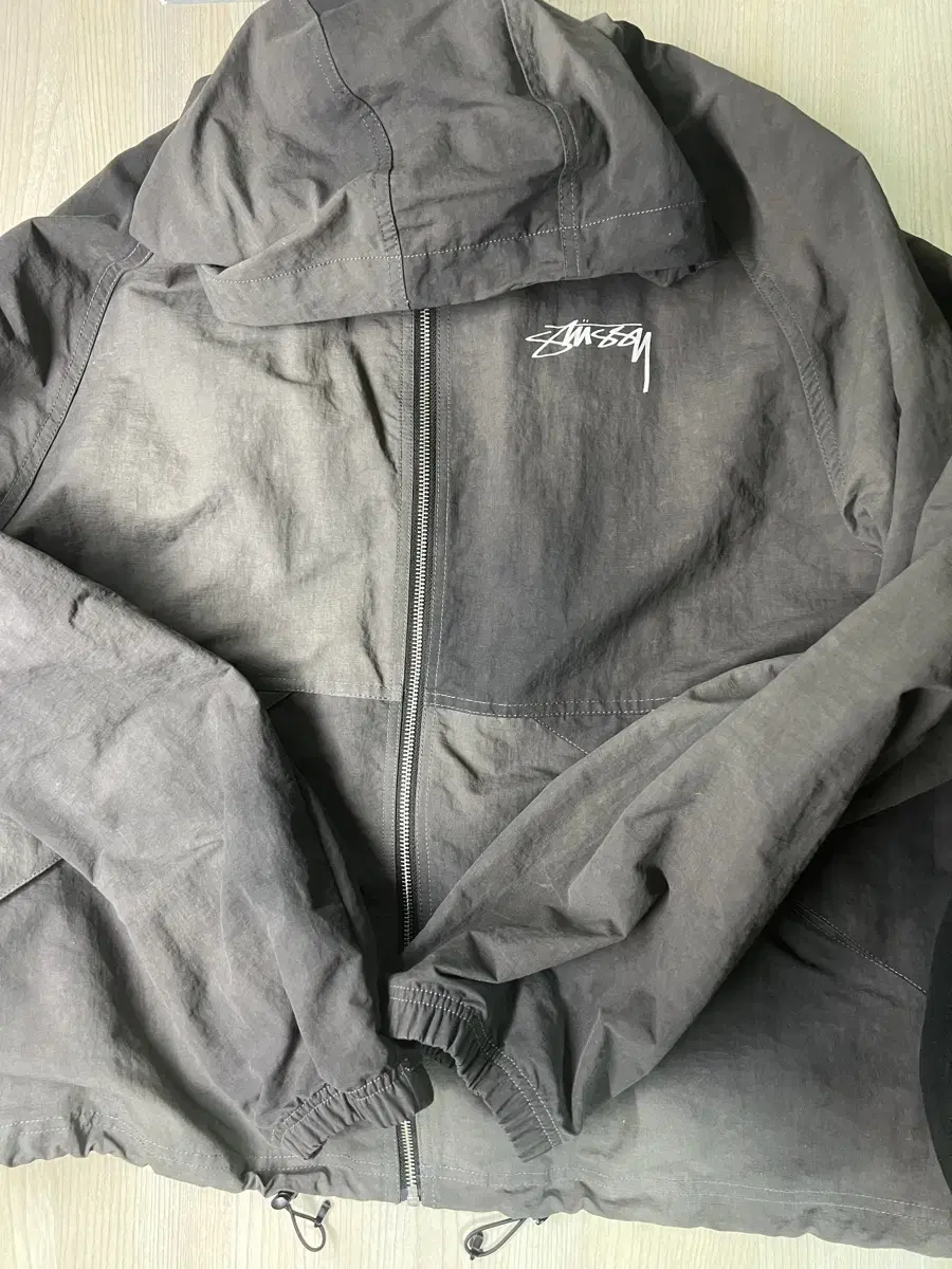 Stussy Windbreaker ( Wave Die Beach Shell