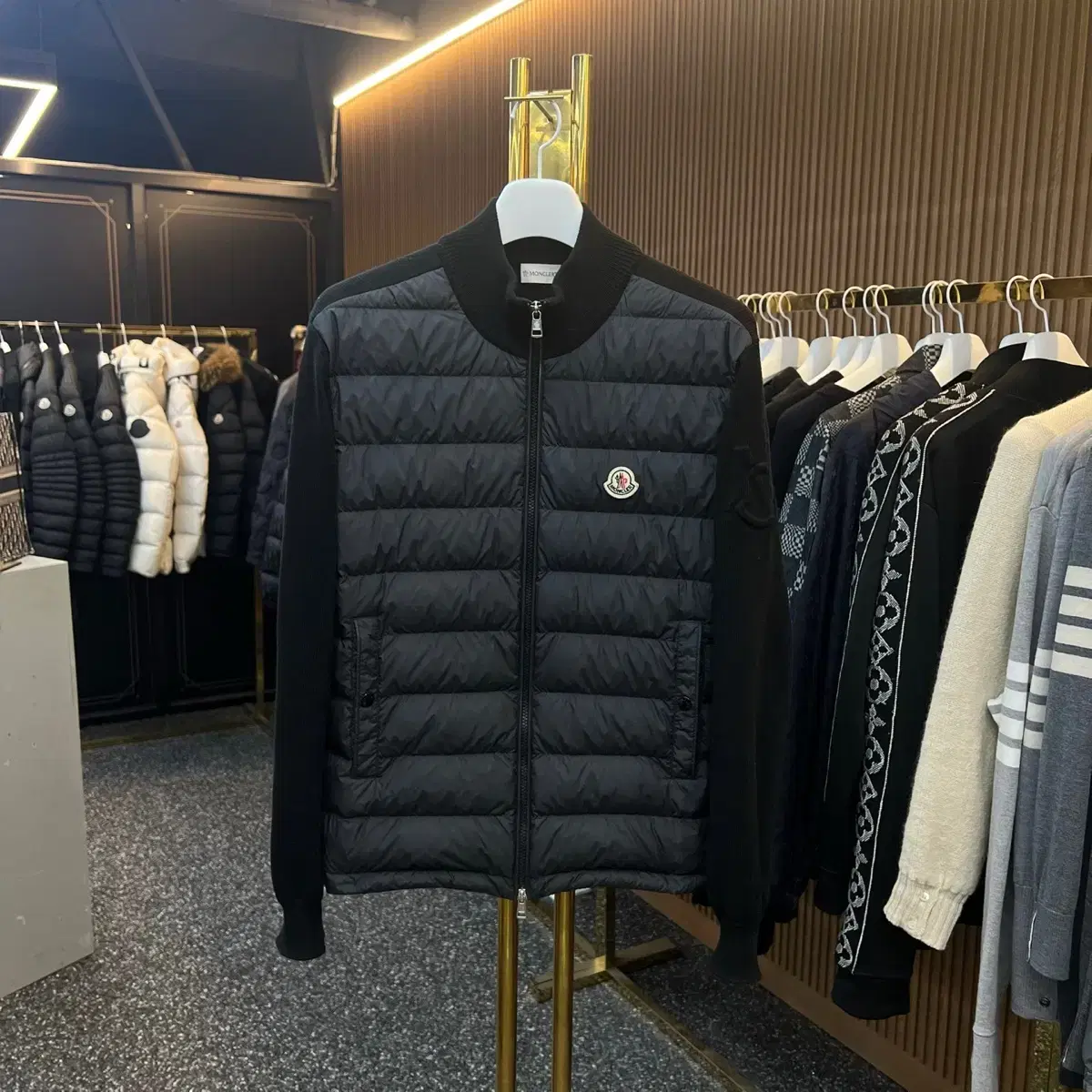 [size L] Moncler new knit padding.