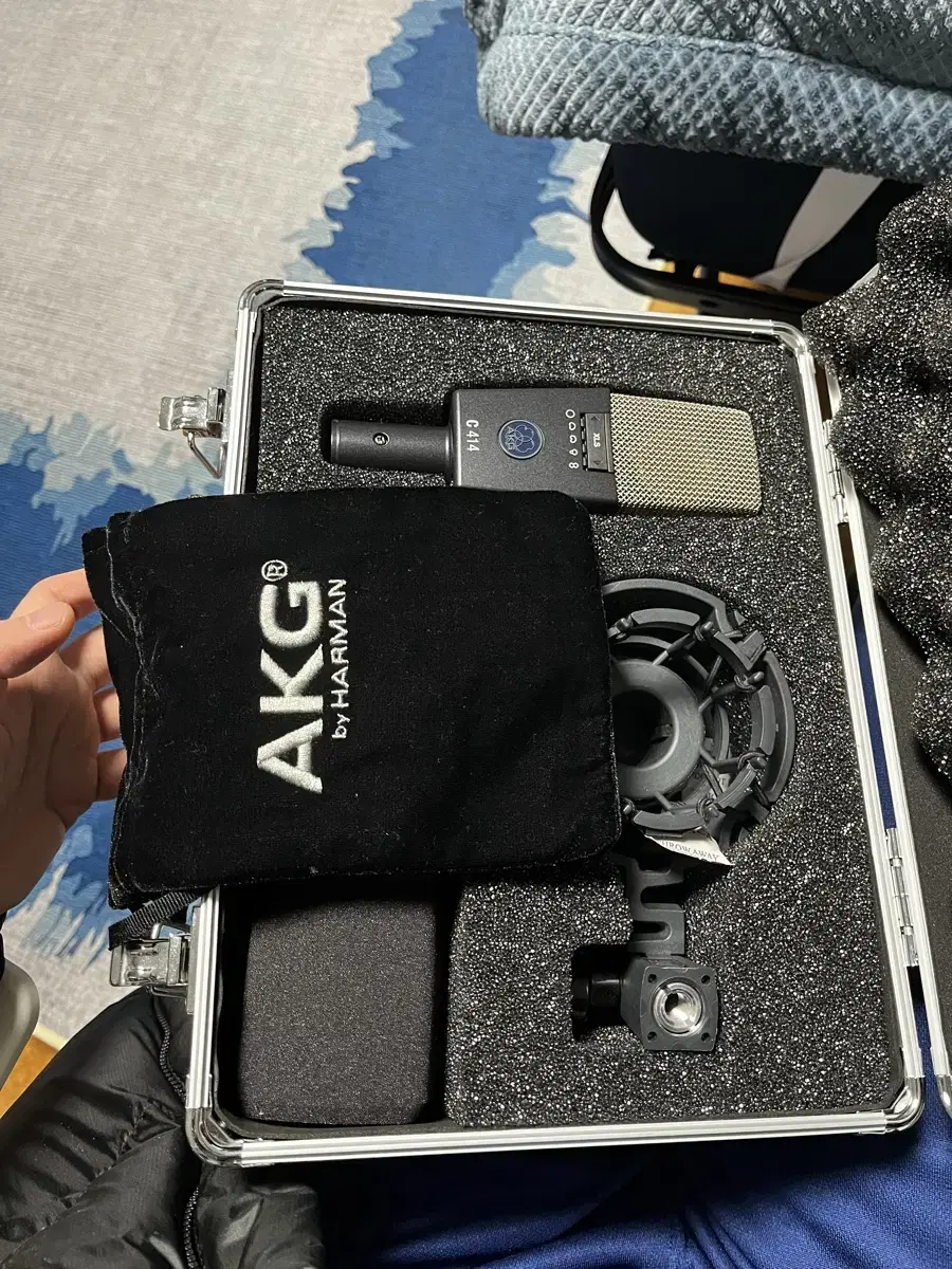 akg c414