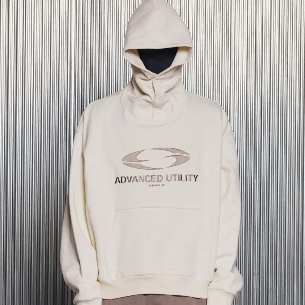 OVAL LOGO HOODIE [CREAM]