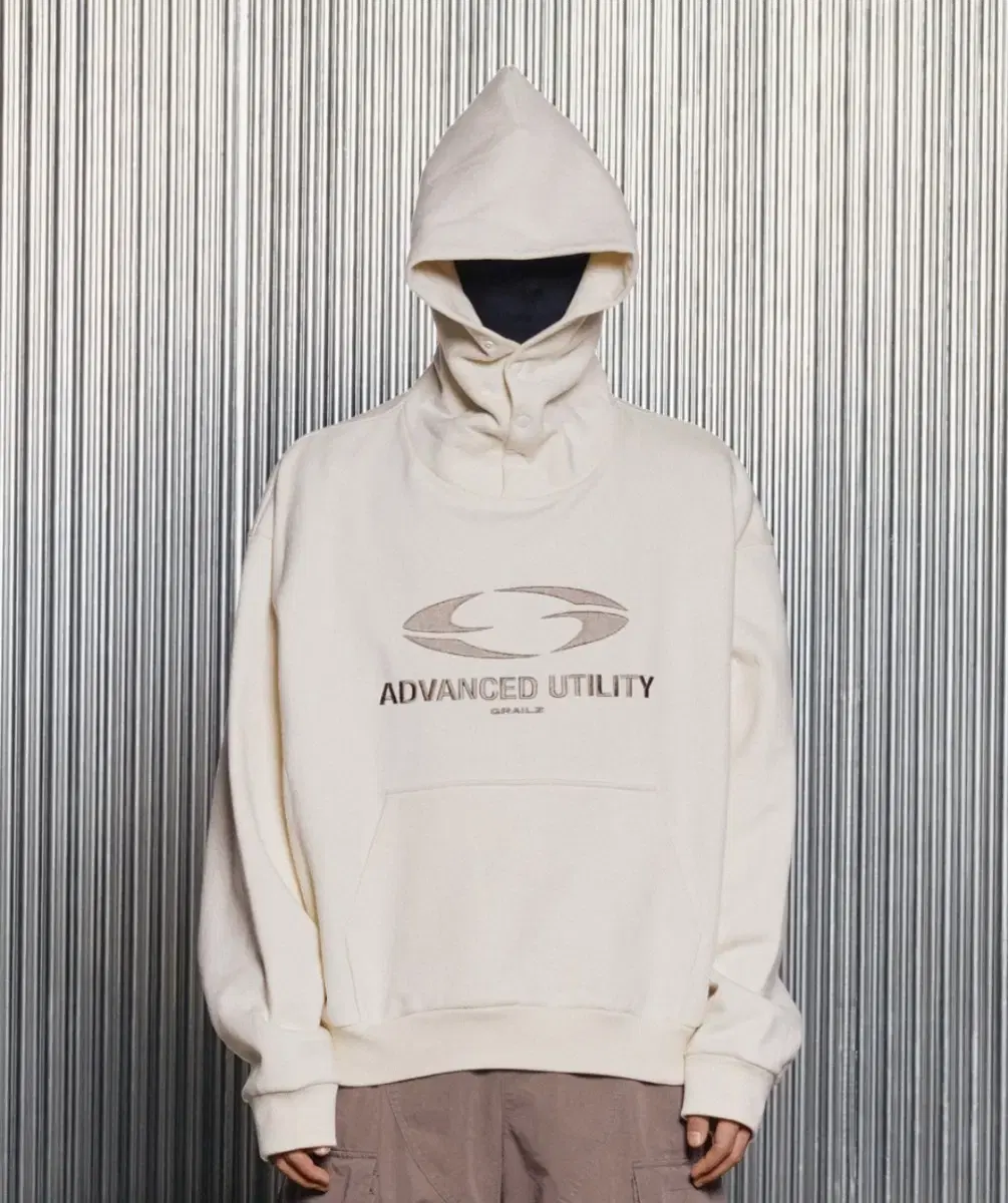 OVAL LOGO HOODIE [CREAM]