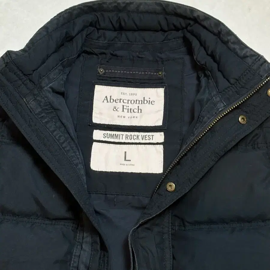 abercrombie & fitch 덕다운 패딩 조끼 네이비