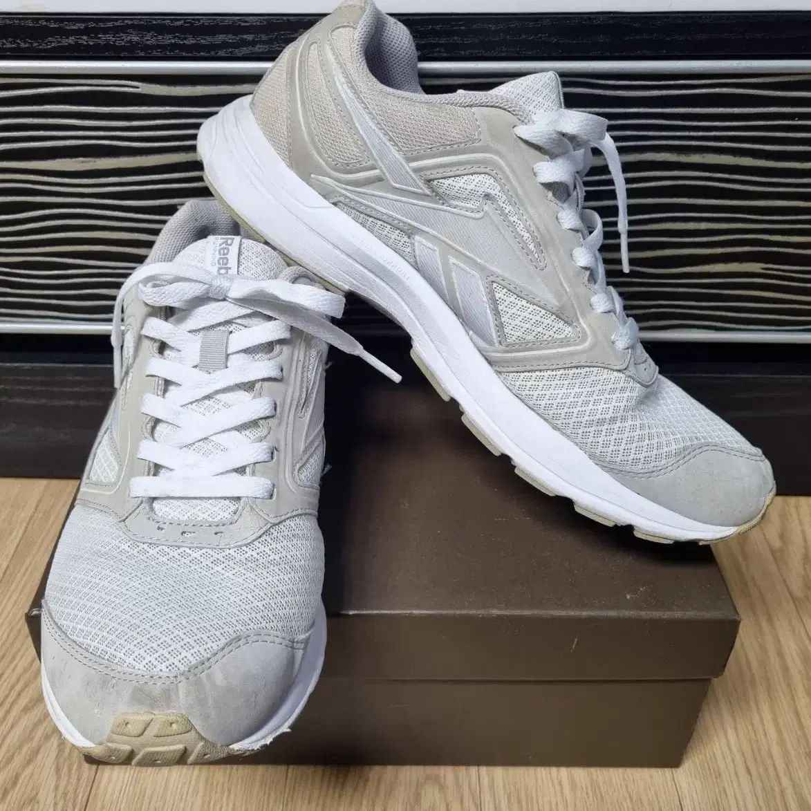 Reebok 리복 존 쿠쉬런 런닝화, 운동화 290mm