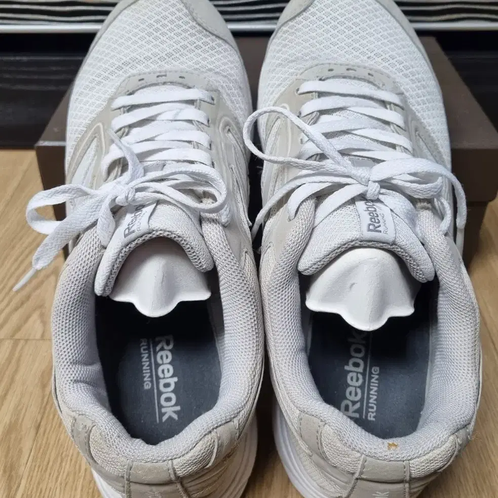 Reebok 리복 존 쿠쉬런 런닝화, 운동화 290mm