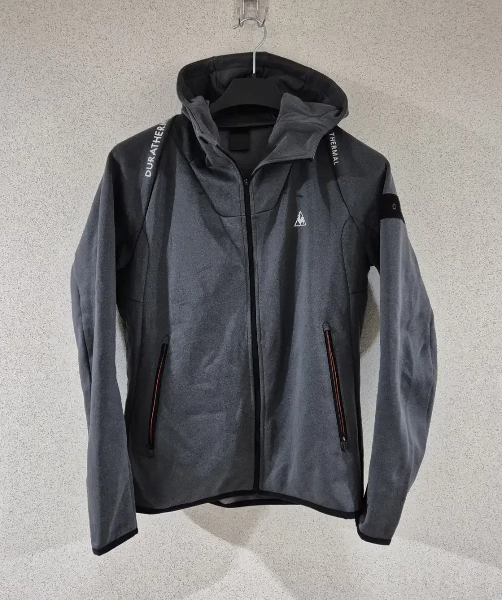 LeCoq Tech Fleece Hooded Zip-Up, size 100