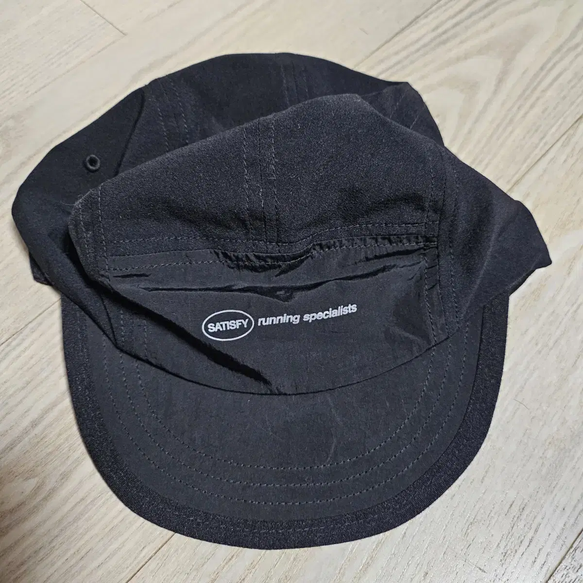 satisfy cap(black)