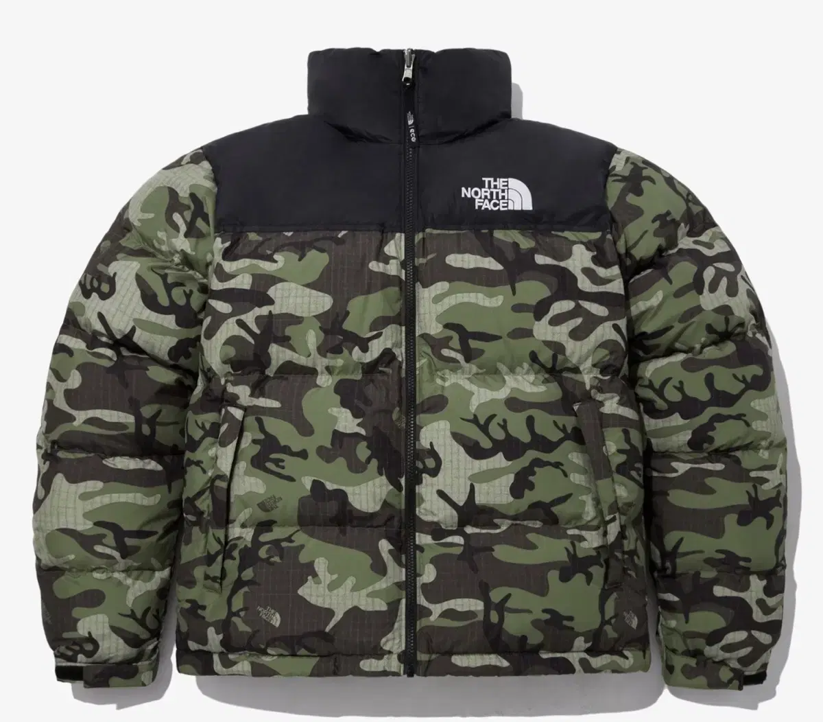 The North Face 1996 Novelty Knopsie Jacket Woodland Camo Size 115