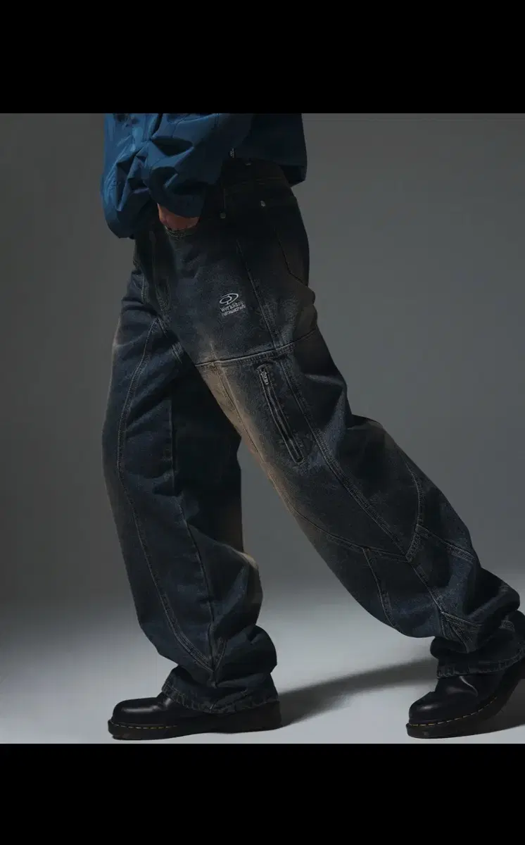 Travel Workshop Frayed Washed Denim Pants Indigo Blooms