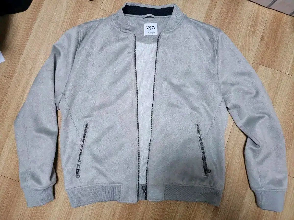 ZARA Men's Suede Jacket XL sells out