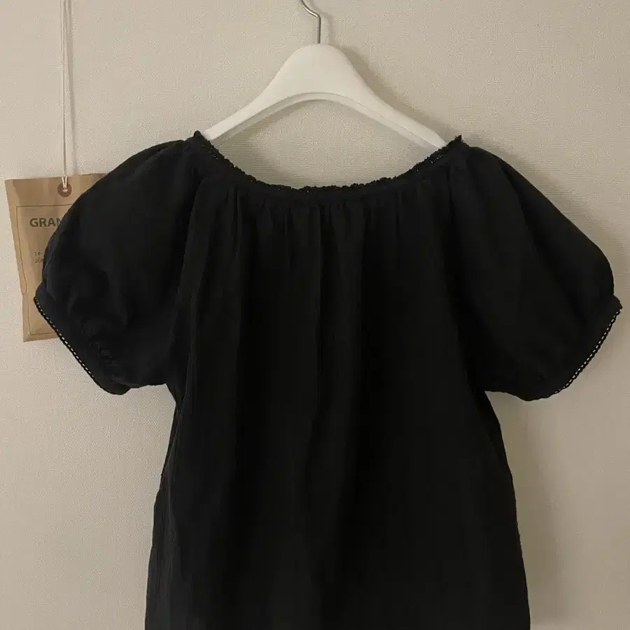 [던스트] 2-WAY SHIRRING BLOUSE BLACK_UDBL4B