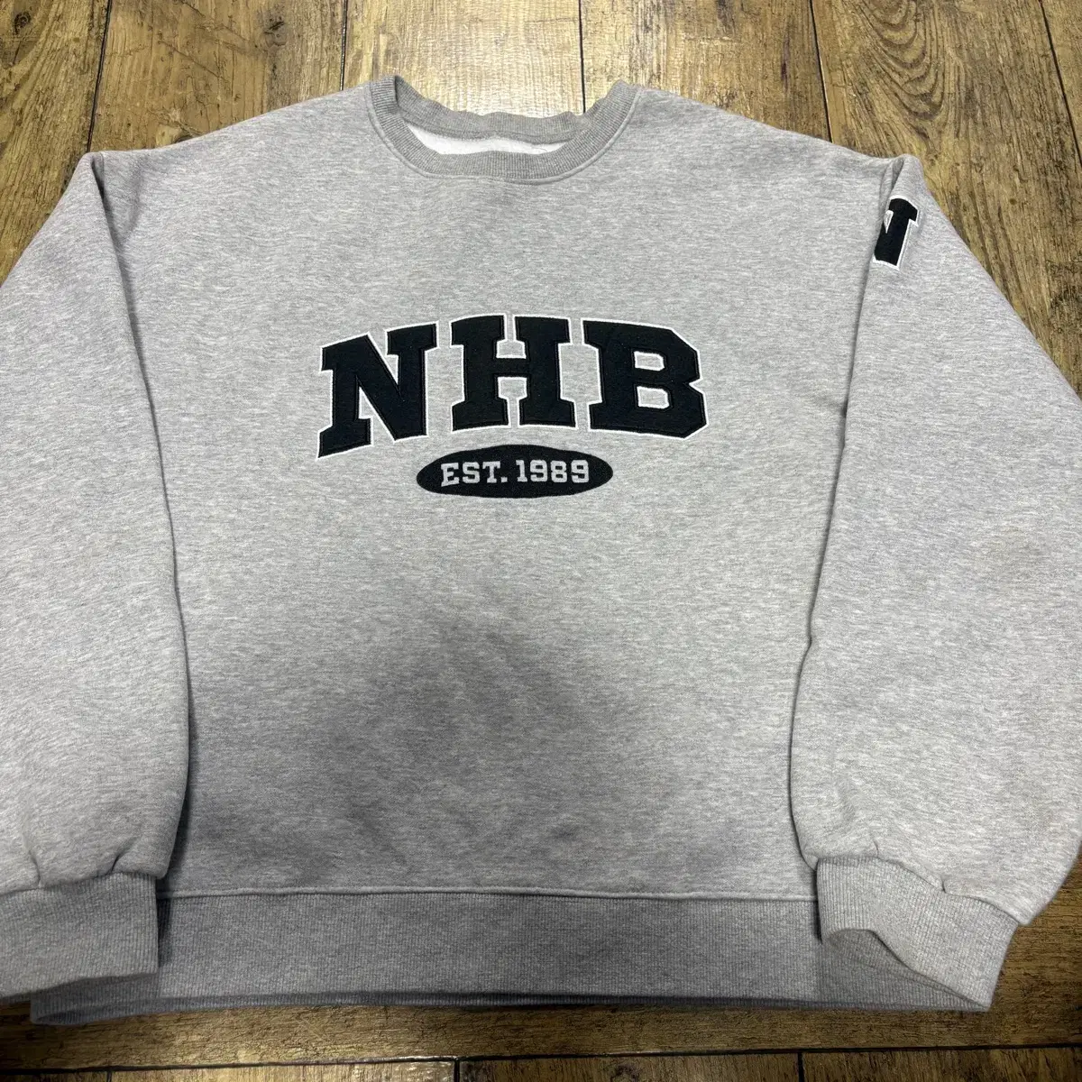 NHB Barely-there grey long-sleeved T-shirt long-sleeved brushed size M