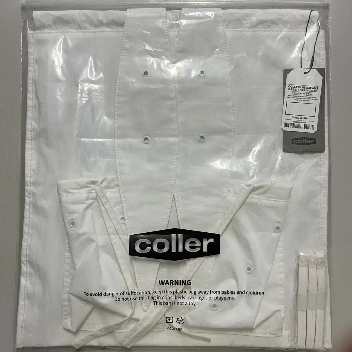 (Unsealed) new jeans x Colette Rabbit String Bag Shade White Bag