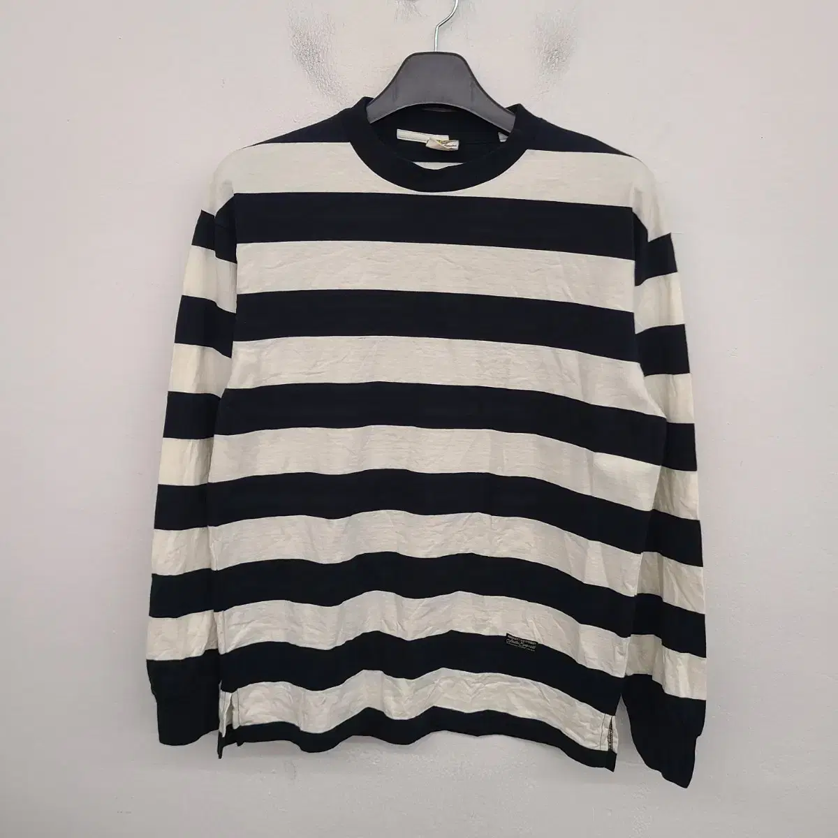 [100/L] Hua Yu Stripe Long Sleeve Tee